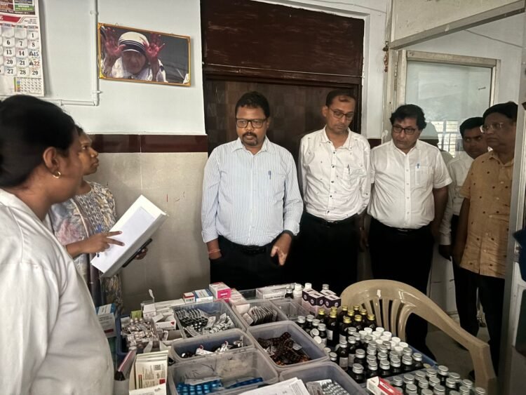 अपर मुख्य सचिव मनोज पिंगुआ ने स्वास्थ्य केन्द्रों, ड्रग वेयर हाउस एवं ग्रामों का किया आकस्मिक निरीक्षण,मरीजों को मिले बेहतर स्वास्थ्य सुविधाएं