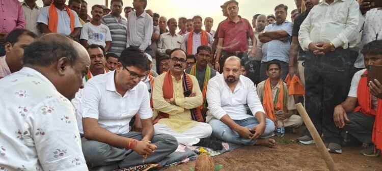 सरिया में बनेगा हायर सेकेण्डरी स्कूल का नवीन भवन,वित्त मंत्री ओ. पी.चौधरी ने किया भूमिपूजन