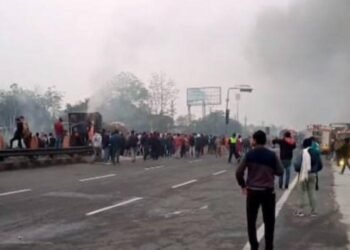 Jaipur CNG Tanker Blast BREAKING: जयपुर टैंकर ब्लास्ट हादसे में धू-धू कर जल गईं दर्जनों गाड़ियां, 4 की मौत, 24 घायल