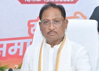 मुख्यमंत्री साय के कड़े तेवर,लापरवाह अधिकारियों पर गिरी गाज