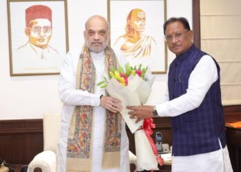 छत्तीसगढ़ के मुख्यमंत्री विष्णुदेव साय ने केंद्रीय गृहमंत्री से की मुलाकात,नक्सल ऑपरेशन की उपलब्धियों और बस्तर के विकास की दी जानकारी