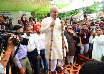 छत्तीसगढ़ की मिट्टी से जुड़ा त्यौहार,भूपेश बघेल ने निभाई परंपरा, बोले- ‘हरेली हमारी आत्मा है’