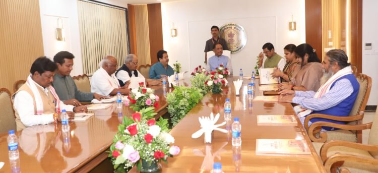 छत्तीसगढ़ सदन में मुख्यमंत्री विष्णुदेव साय की सांसदों संग सौजन्य भेंट,रात्रि भोज में हुई सार्थक चर्चा