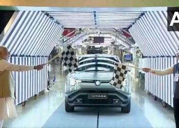 पीएम मोदी ने Maruti Suzuki e-VITARA EV को दी हरी झंडी