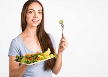 नौ दिन तक सिर्फ फलाहार लेने से शरीर पर क्या होता है बदलाव, जानिए