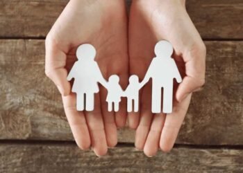 पहला बच्चा होते ही इसलिए बढ़ जाती है मां-बाप की टेंशन, जाने क्या है असली कारण