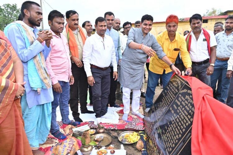 ग्रामीणों का जीवन स्तर ऊंचा होने से ही बनेगा विकसित छत्तीसगढ़-मंत्री टंक राम वर्मा