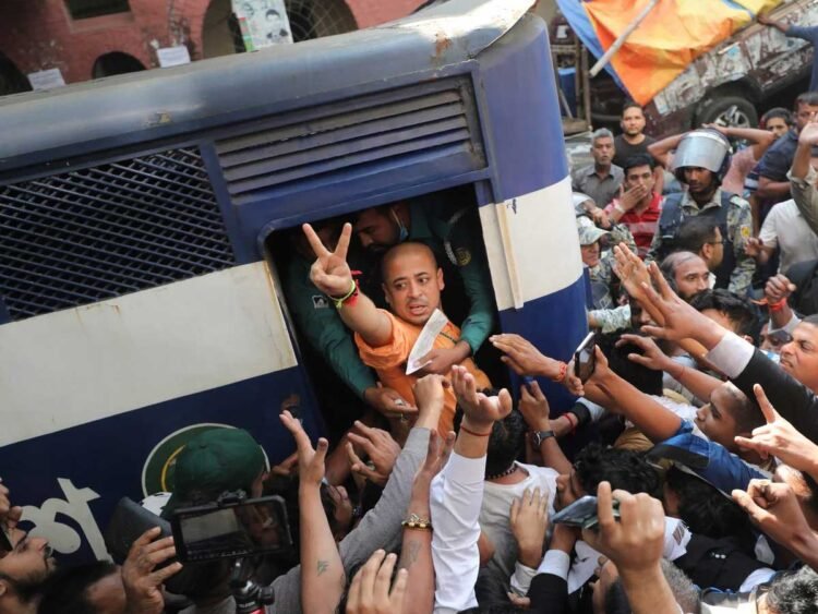 भारत के पड़ोसी मुल्क में ISKCON को बताया चरमपंथी संगठन, बैन करने की हो रही मांग