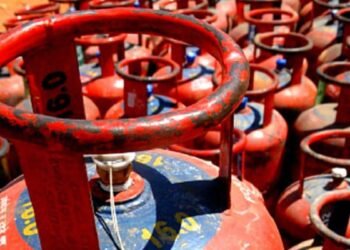 दशहरा से पहले महंगाई का झटका, एलपीजी सिलेंडर के बढ़े दाम; ये है नया रेट