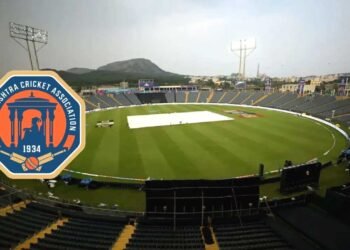 विश्व कप जीत के बाद MCA की बड़ी पहल, मुंबई में महिला क्रिकेट अकादमी के लिए CM फडणवीस से मांगी जमीन