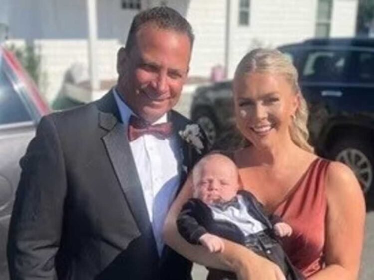 डोनाल्ड ट्रंप की 28 साल की अधिकारी ने 60 के शख्स से की शादी, बताया क्यों लिया ऐसा फैसला