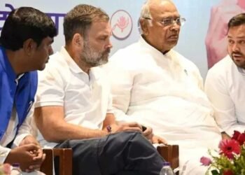 Exit Poll से बढ़ी महागठबंधन की टेंशन, विधायकों को बंगाल शिफ्ट करने की तैयारी; RJD ने बनाई खास रणनीति