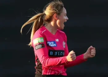 सिक्सर्स ने लेफ्ट-आर्म तेज गेंदबाज़ लॉरेन चीटल के साथ करार दो साल बढ़ाया