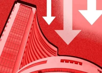 लाल निशान पर खुला शेयर बाजार, सेंसेक्स 153 अंक टूटा