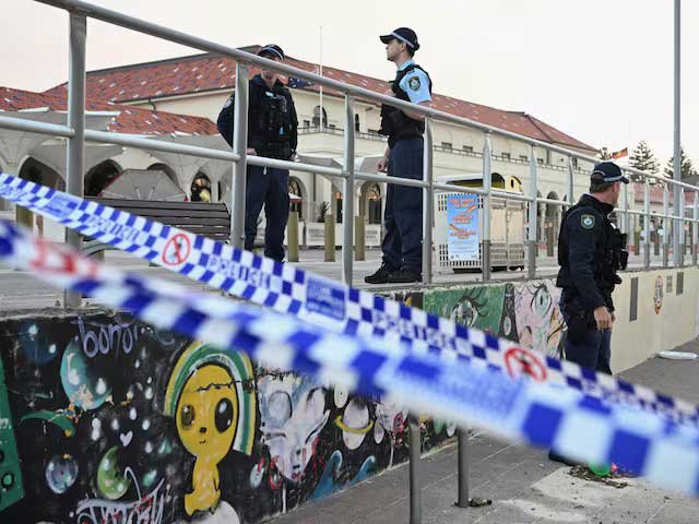 ऑस्ट्रेलिया ने माना आतंकी हमला; अब तक 16 की मौत; कौन थे हमला करने वाले पाकिस्तानी बाप-बेटे?