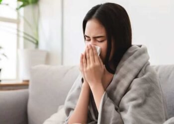 कमजोर इम्युनिटी? बार-बार होने वाले वायरल को रोकने के लिए अपनाएं ये 12 हेल्थ स्टेप्स