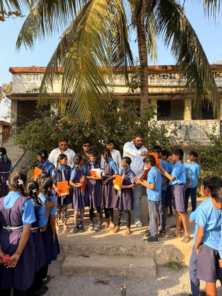 स्वामी विवेकानंद जी के जन्मदिवस के पावन अवसर पर आज दिनांक 12 जनवरी 2026 को अखिल भारतीय विद्यार्थी परिषद (अभाविप) के उत्तर भाग द्वारा सड्डू क्षेत्र में एक सामाजिक एवं शैक्षणिक सेवा कार्यक्रम का आयोजन किया गया।