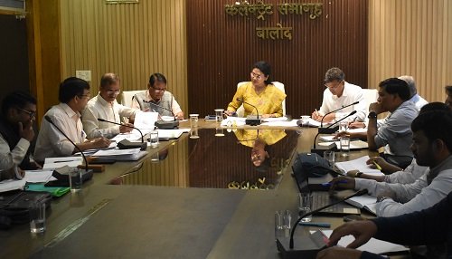 स्वास्थ्य से जुड़े कार्यक्रमों में शत-प्रतिशत लक्ष्य हासिल करें : कलेक्टर