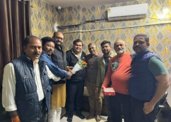 गुरु घासीदास कांग्रेस कमिटी के ब्लॉक अध्यक्ष मिलिंद गौतम ने शंकर नगर वार्ड क्रमांक 30 में ली बैठक