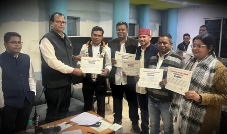 रायपुर प्रेस क्लब निर्वाचन परिणाम घोषित,मोहन तिवारी बने अध्यक्ष, महासचिव पद पर गौरव शर्मा ने की जीत हासिल