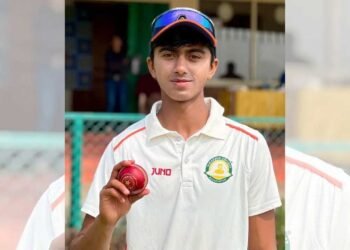 विजय मर्चेंट ट्रॉफी: विराज माहेश्वरी का ऐतिहासिक स्पेल, 3 रन देकर झटके 8 विकेट; नॉकआउट में विदर्भ