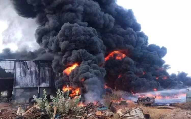 राजनांदगांव के मोंहदी में केमिकल फैक्ट्री में भीषण आग, लाखों का नुकसान