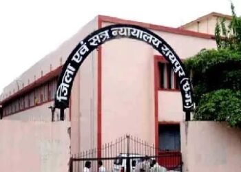 कोर्ट परिसर से दो विचाराधीन कैदी फरार, पुलिस में हड़कंप