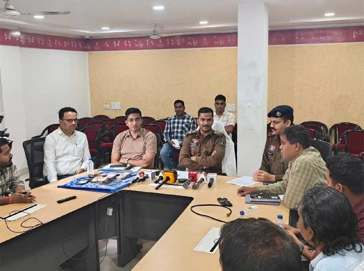 देश भर में घुम – घुम कर चोरी की घटनाओं को अंजाम देने वाला शातिर नकबजन लोकेश श्रीवास गिरफ्तार