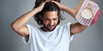 कहीं आप भी तो नहीं कर रहे डैंड्रफ को नजरअंदाज? दही में मिलाकर लगाएं ये 3 चीजें