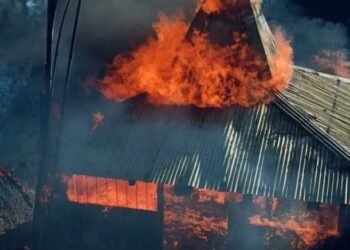 हिमाचल के चंबा में 200 साल पुराना ऐतिहासिक गिरड़ माता मंदिर जलकर राख, प्राचीन विरासत नष्ट