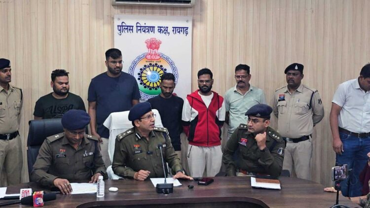 रायगढ़ पुलिस की इंटर स्टेट क्रिकेट सट्टा गिरोह पर बड़ी कार्यवाही, करोड़ों के ऑनलाइन क्रिकेट सट्टा का खुलासा