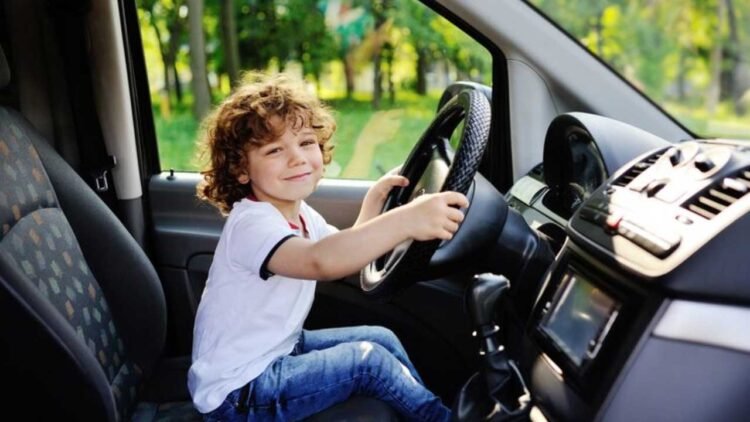सावधान! बच्चों ने गाड़ी चलाई तो माता-पिता को देना पड़ेगा 25,000 रुपए का जुर्माना, जेल भी जाएंगे परिजन