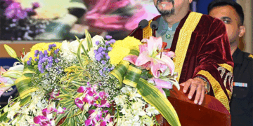 शिक्षा का मूल उद्देश्य केवल आजीविका प्राप्त करना नहीं बल्कि ज्ञान और बुद्धिमत्ता प्राप्त कर पूरे समाज का विकास होना चाहिए- रमेन डेका