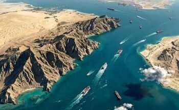 ईरान ने रणनीतिक रूप से महत्वपूर्ण होर्मुज जलडमरूमध्य को बंद करने की चेतावनी