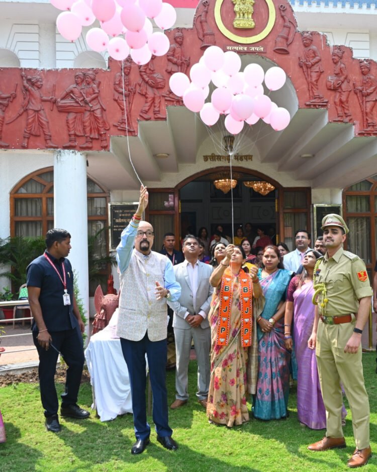 ‘नारी शक्ति इस देश के विकास की धुरी, अंतिम पंक्ति की महिलाओं तक विकास पहुंचाने के लिए हम कृत संकल्पित‘‘- राज्यपाल डेका