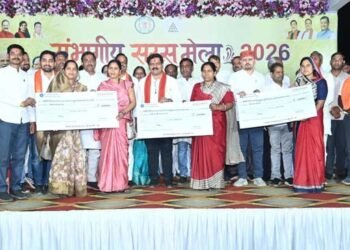 महिला समूहों को 11.43 करोड़ रुपए की राशि की अंतरित उपमुख्यमंत्री विजय शर्मा