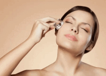 40 की उम्र में भी दिखेंगी जवां! झुर्रियां और ढीली स्किन के लिए मेकअप से पहले करें ये 1 काम