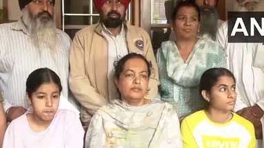 मंत्री ने मेरे पति को टॉर्चर किया, सुसाइड करने वाले अधिकारी की पत्नी ने लगाए गंभीर आरोप