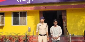 लाखों रूपये गबन करने वाला सेल्समेन आरोपी अभिषेक प्रधान गिरफ्तार