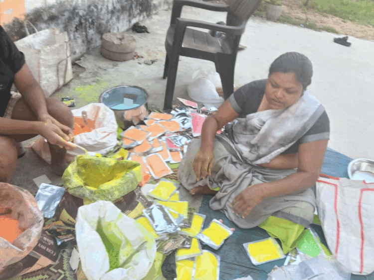 कोरिया के डकईपारा में बने “उजाला” से सजेगी हरित होली