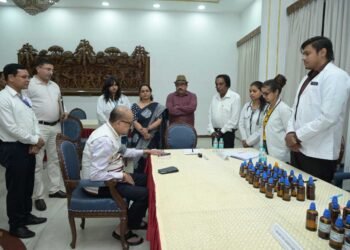 लोकभवन में लगा होम्योपैथिक स्वास्थ्य परीक्षण शिविर