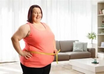 कम खाने के बाद भी क्यों बढ़ रहा है वजन, AIIMS ट्रेंड डॉक्टर ने बताया कहां हो रही है गलती!