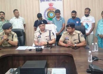 “डिजिटल अरेस्ट ठगी गिरोह बेनकाब : रायगढ़ पुलिस ने 37 लाख की साइबर ठगी में महिला समेत अंतर्राज्यीय 5 आरोपियों को पकड़ा