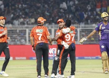Abhishek Sharma पर BCCI ने लगाया जुर्माना साथ ही दी एक और सजा, KKR के खिलाफ ऐसा क्या किया कि भड़क गए रेफरी?
