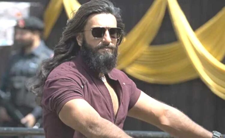 रणवीर सिंह की ‘धुरंधर 2’ ने 18 दिनों में रचा इतिहास, 1000 करोड़ क्लब में एंट्री कर बनी पहली हिंदी फिल्म