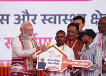 अंधेरे से उजाले की ओर: सुशासन ने बदली विशेष पिछड़ी जनजाति के दिव्यांग दंपति की जिंदगी