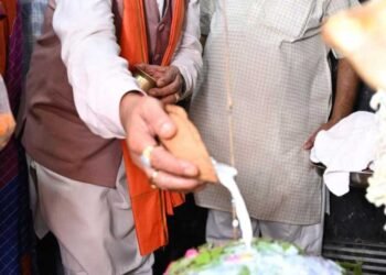 ’मुख्यमंत्री ने हाटकेश्वर महादेव मंदिर में पूजा-अर्चना कर प्रदेशवासियों के सुख समृद्धि की कामना की’