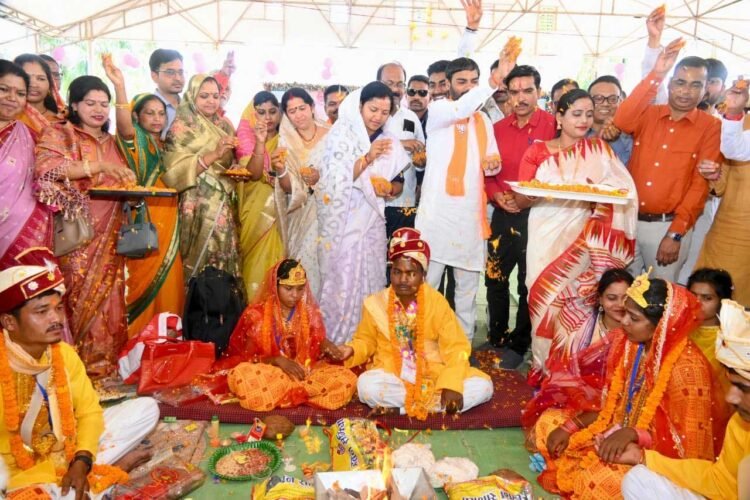 ’मुख्यमंत्री कन्या विवाह योजना: प्रदेशभर में 2300 से अधिक जोड़े बंधे परिणय सूत्र में’