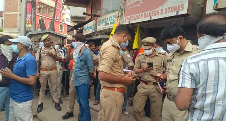 प्रयागराज में बड़ी वारदात, एक ही परिवार के 4 सदस्यों की हत्या, दुर्गंध आने पर पता चला; करोड़ों की संपत्ति के स्वामी थे
