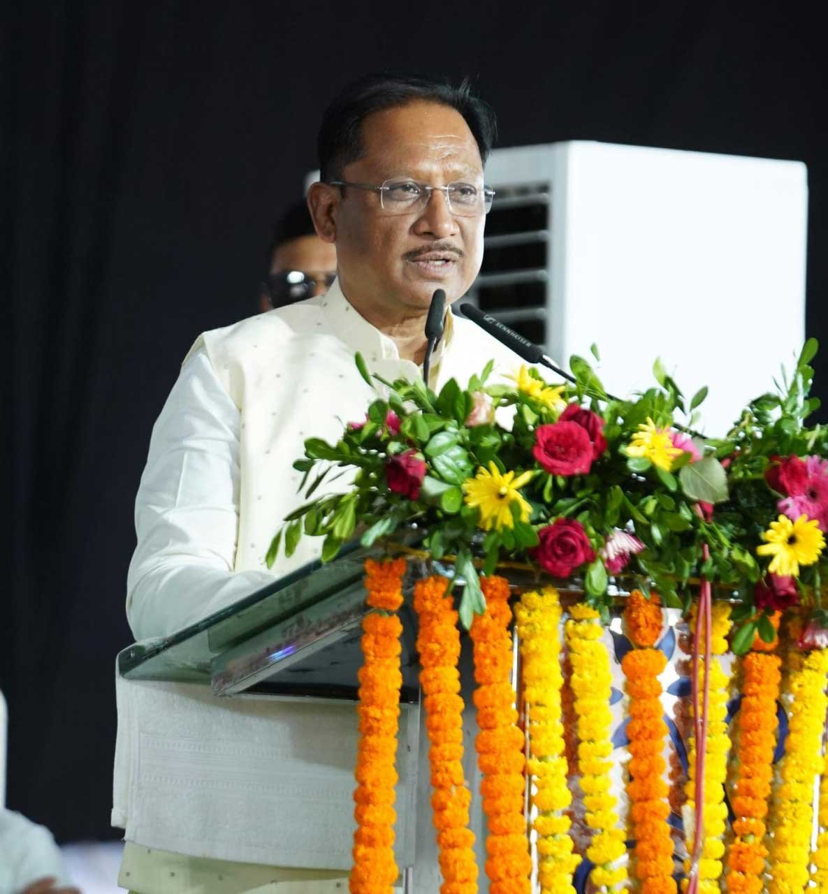 मूलभूत सुविधाओं को बेहतर बनाने के लिए समर्पित भाव से कार्य करें जनप्रतिनिधि : मुख्यमंत्री श्री विष्णु देव साय